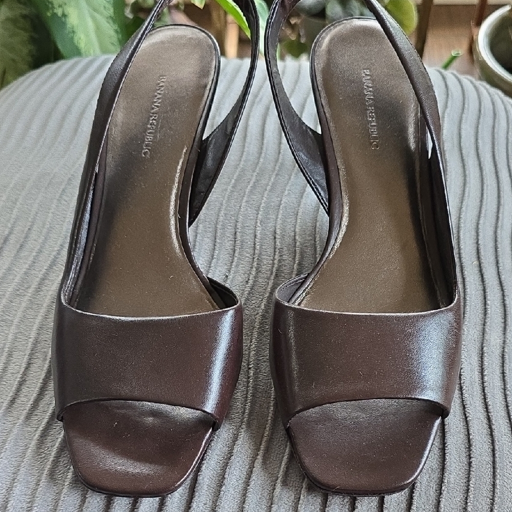 Banana Republic Dark Brown Women's Heels